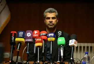 عرض‌اندام ساعی مقابل تریبون‌های گزینشی