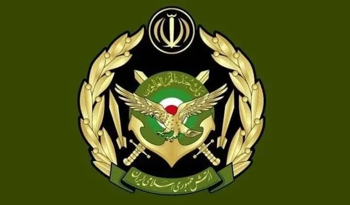 اعطای نشان فداکاری به خانواده ۷ شهید ارتش
