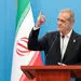 پزشکیان: در جنگ 12 روزه دختران کاملاً بی‌حجاب که ما آنها را قبول نداشتیم، پشت رهبری ایستادند