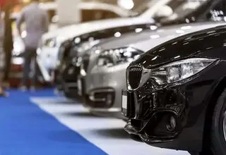 بورس کالا برای عرضه خودرو چراغ سبز نشان داد