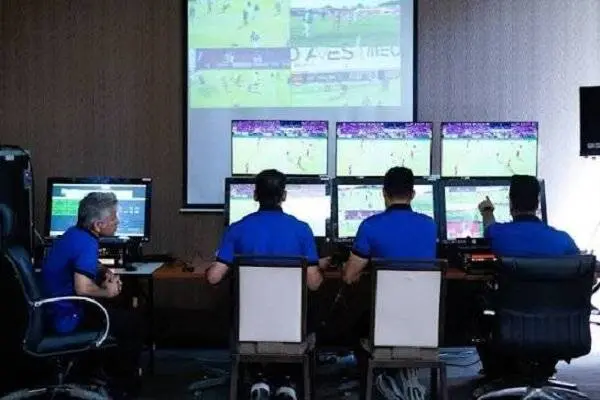 ۵ داور جدید به جمع داوران VAR اضافه شدند