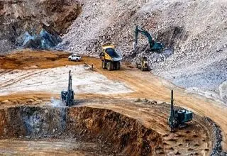 توقف فعالیت یک واحد معدنی به‌دلیل آلوده کردن رودخانه چالوس