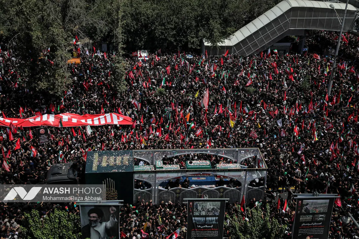 مراسم تشییع پیکر مطهر رهبر شهید انقلاب در تهران -