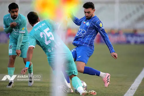 دیدار تیم های فوتبال استقلال تهران و پیکان