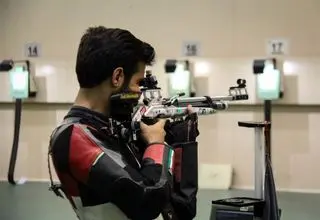 ملی‌پوش تیراندازی: فریب خوردگان هوشیار باشند و سالن آزادی را ببینند