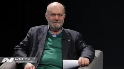 به مخالفین مذاکره حق می‌دهم به پزشکیان توهین کنند زیرا منافع آنها را قطع می‌کند