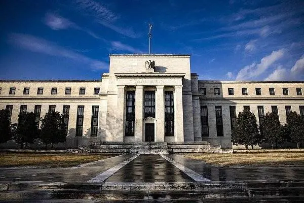 هشدار بانک مرکزی آمریکا نسبت به افزایش تورم در ماههای آینده
