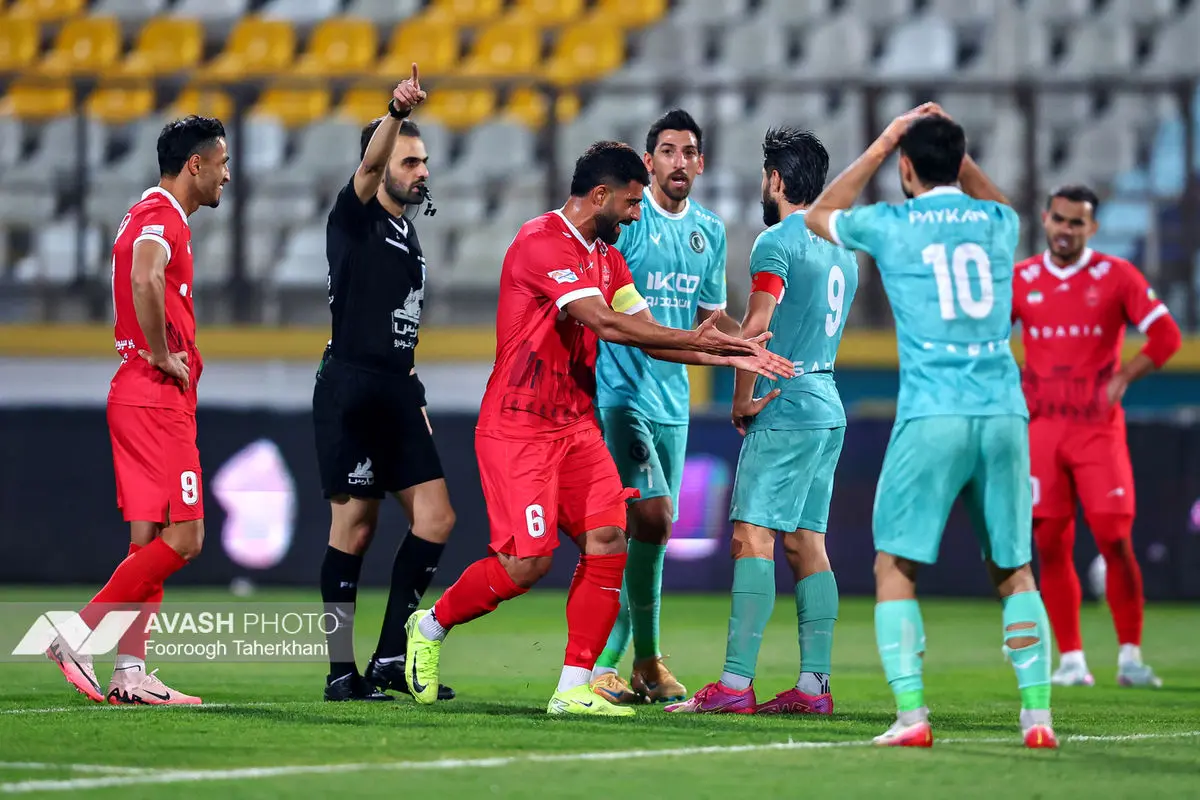 لیگ برتر فوتبال - پیکان و پرسپولیس