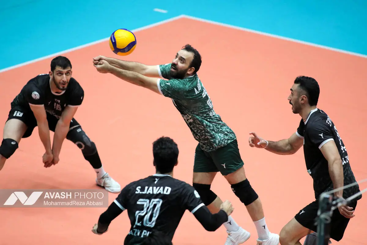 دیدار تیم های والیبال پیکان تهران و رازین پلیمر