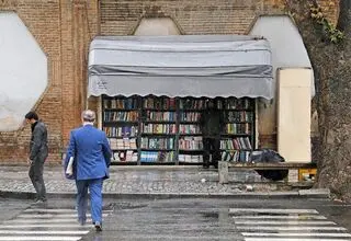انقلاب بدون کتاب/ روایتی از خاموش شدن کتاب‌فروشی‌های خیابان انقلاب