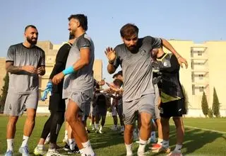 ضرب و شتم ملی‌پوشان استقلال در کمپ حجازی!