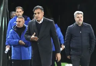 خلیفه اصل: بسته ماندن پنجره نقل و انتقالات در روند نزول آبی‌ها تاثیرگذار بود