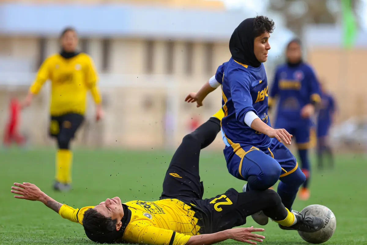 فوتبال زنان، خاتون بم و سپاهان