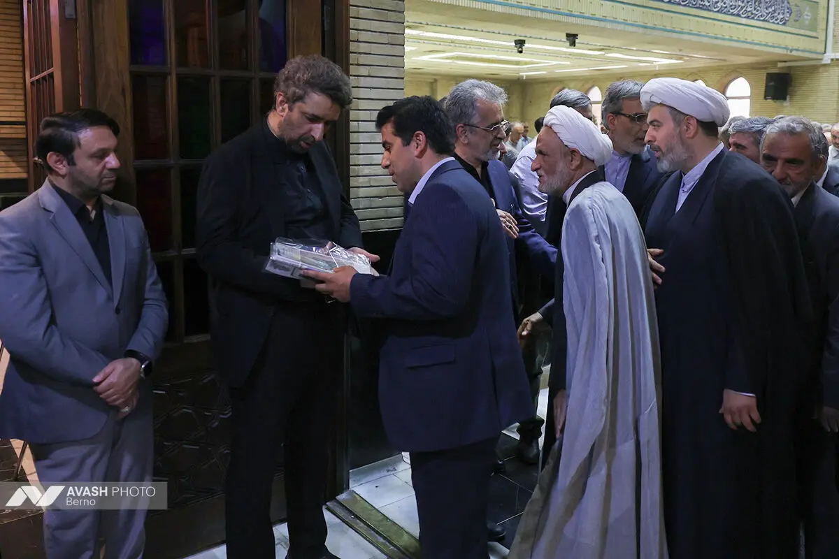 مراسم ترحیم مادر «سید مهدی طباطبایی» معاون ارتباطات و اطلاع‌رسانی دفتر رئیس جمهور