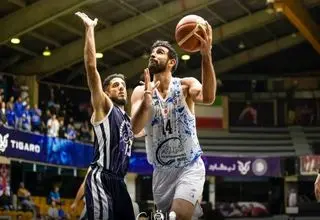 صدرنشینی آقایان بسکتبال استقلال بدون خارجی و بدون باخت