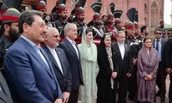 حضور رئیس‌جمهور در آرامگاه اقبال لاهوری