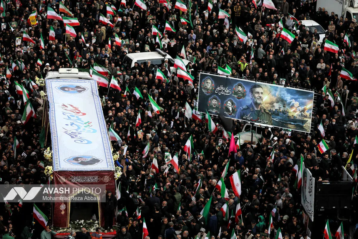 تشییع پیکر دریابان شهید «علیرضا تنگسیری» و جمعی از شهدای والامقام