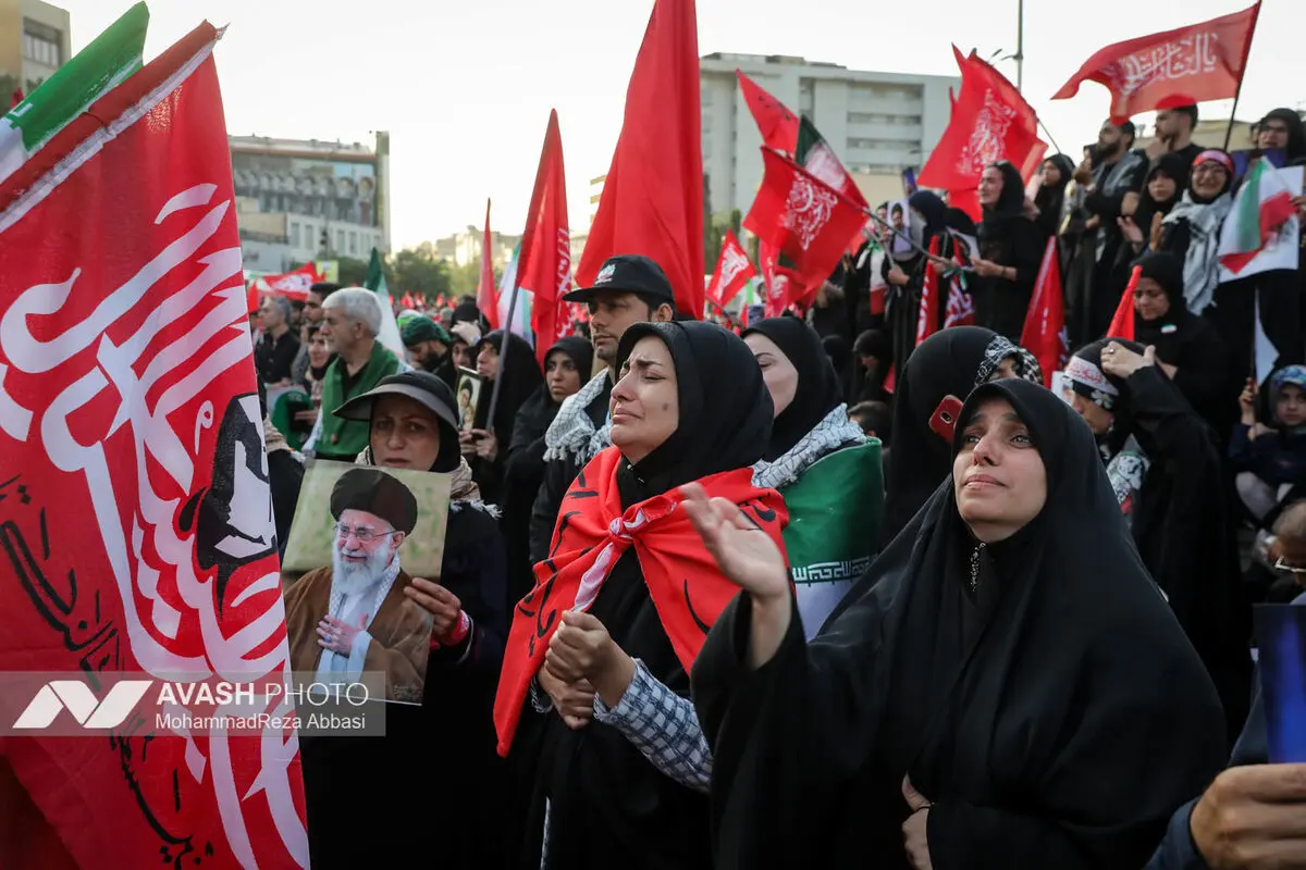 مراسم تشییع پیکر مطهر رهبر شهید انقلاب در تهران -