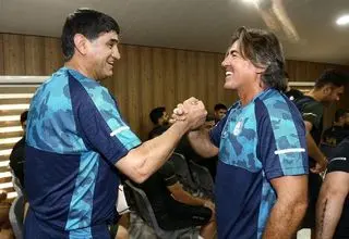 غلامپور: باید مجسمه ساپینتو را بسازند