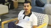 مدافع استقلال عضلاتش را به رخ کشید