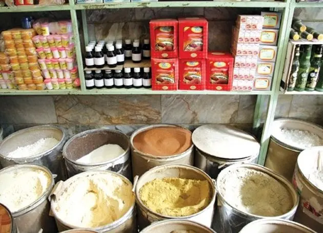 فروش دارو در عطاری‌ها تخلف است/ تشکیل پرونده برای متصدیان سوپرمارکت‌هایی که دارو می‌فروختند