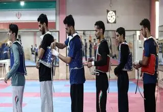 اردوی مشترک تکواندوکاران ویتنام در تهران