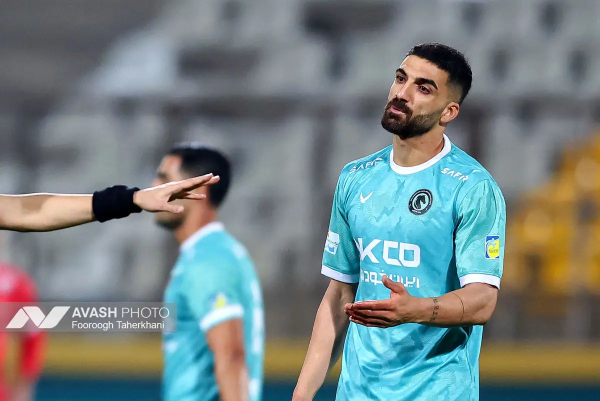 لیگ برتر فوتبال - پیکان و پرسپولیس