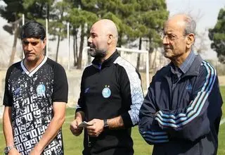 یک مربی خارجی در استقلال