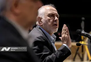 ظریف: لاوروف درباره اسنپ‌بک خلاف می‌گوید