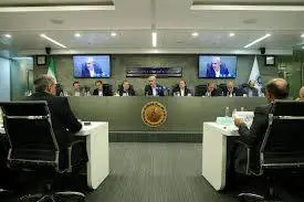 مناقشه ارزی مدنیزاده و فرزین
