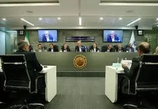 مناقشه ارزی مدنی‌زاده و فرزین