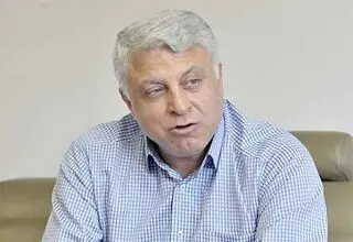الیاس حضرتی با استعفای فیاض زاهد از شورای اطلاع‌رسانی دولت موافقت کرد