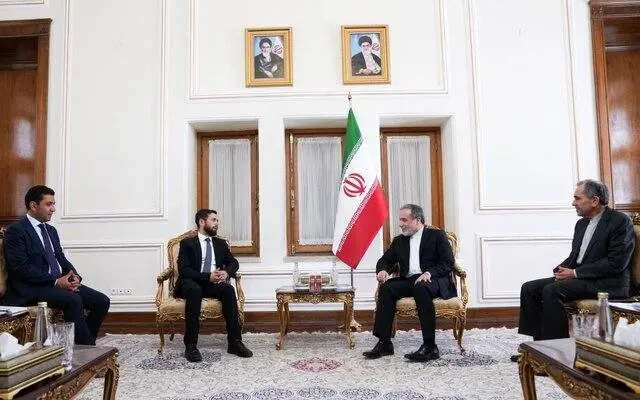 دیدار معاون وزیر خارجه ارمنستان با عراقچی