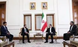 دیدار معاون وزیر خارجه ارمنستان با عراقچی 