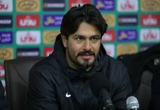 دقیقی سرمربی پیکان ماند
