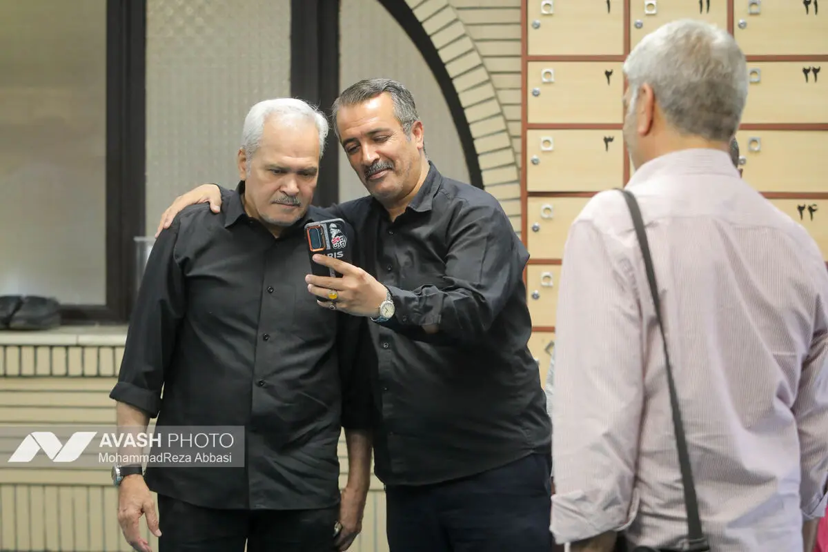 مراسم یادبود مرحوم «اکبر عبدی» در مسجد بلال صدا و سیما