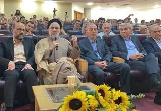 سیدمحمد خاتمی: تعامل با نظم جهانی به معنای پذیرش همه مبانی لیبرال نیست