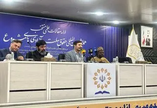 طحان نظیف: از افتخارات جمهوری اسلامی داشتن رهبری است که در عرصه عمل و اندیشه حرفی برای گفتن دارند