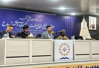 طحان نظیف: از افتخارات جمهوری اسلامی داشتن رهبری است که در عرصه عمل و اندیشه حرفی برای گفتن دارند