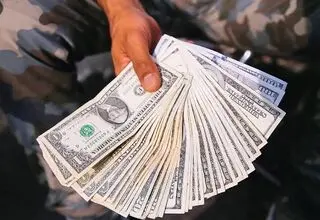 قیمت دلار تا پایان پاییز به ۲۵۰ هزار تومان می‌رسد