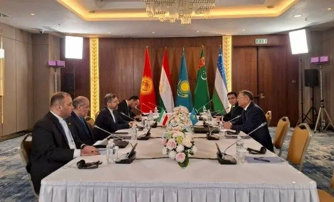 دیپلماتهای ایران و قزاقستان در تهران دیدار و گفتوگو کردند