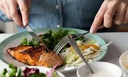 ناهار خوشمزه و باورنکردنی یه روز دانش آموزان مدارس آمریکا!/ببینید