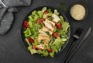 مصرف سالاد همراه غذا باعث سوءهاضمه می‌شود؟