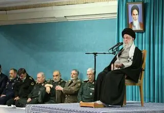 مسئولان با جدیت به‌دنبال حل مشکلات معیشتی مردم باشند