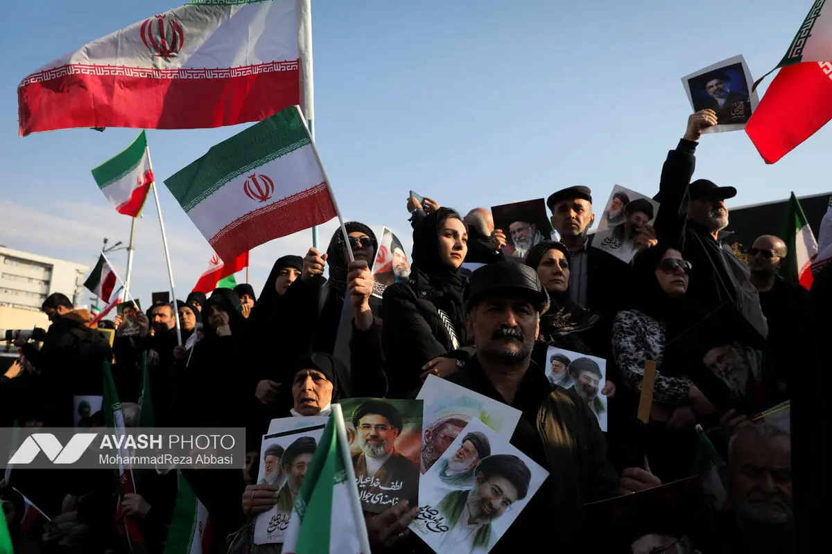 مراسم بیعت با سومین رهبر انقلاب اسلامی در تهران
