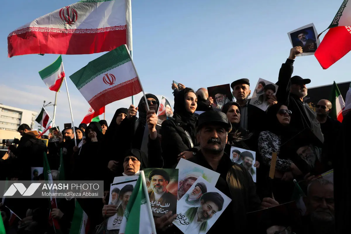 مراسم بیعت با سومین رهبر انقلاب اسلامی در تهران