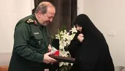 سردار ابن الرضا با خانواده‌های شهدا دیدار کرد