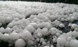 بارش سنگین و عجیب تگرگ در اهواز +فیلم