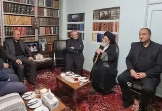 پزشکیان به دیدار پدر مرحوم آل‌هاشم رفت