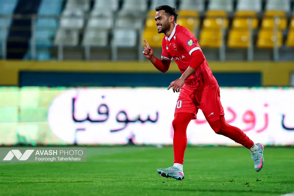 لیگ برتر فوتبال - پیکان و پرسپولیس